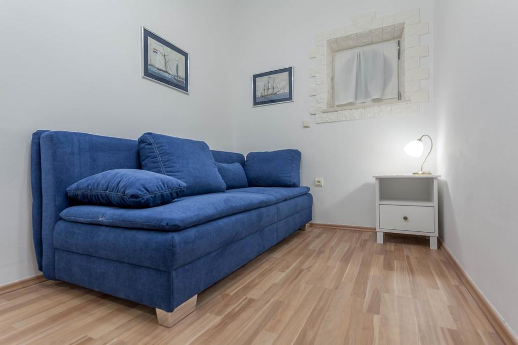 Chic Apartment In Center Split Room photo